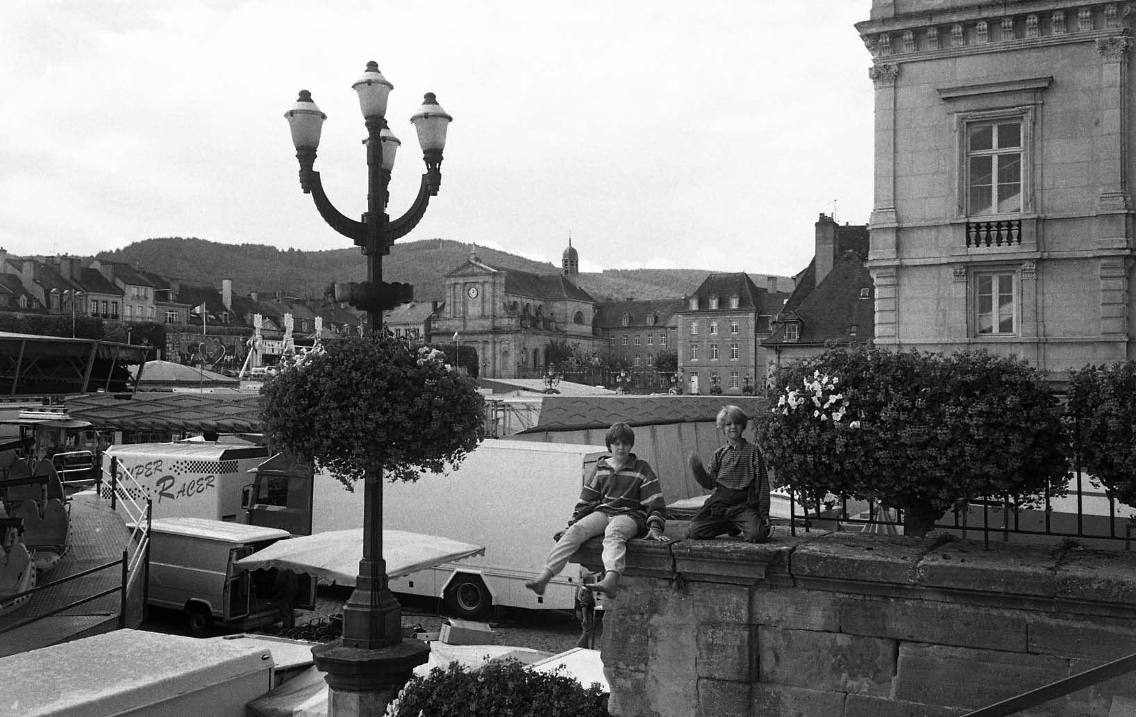 2002-03-12autun09